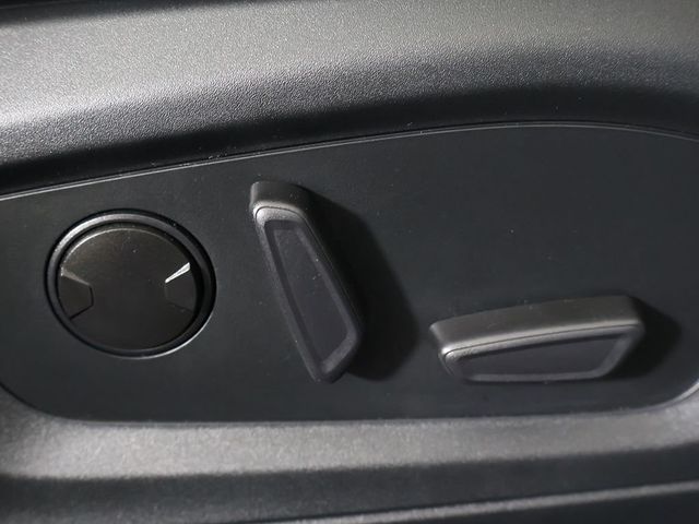 2023 Ford Explorer XLT 4WD - 23043202 - 32