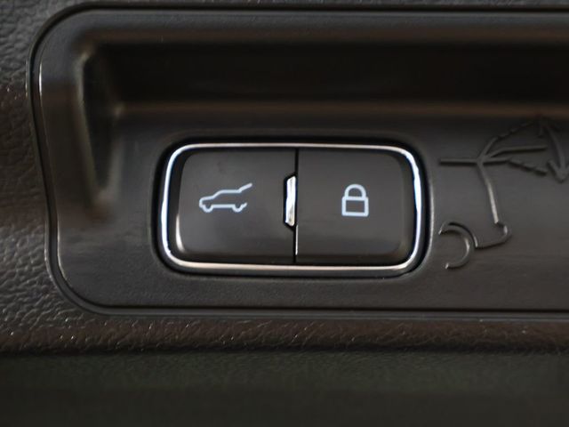 2023 Ford Explorer XLT 4WD - 23043204 - 52