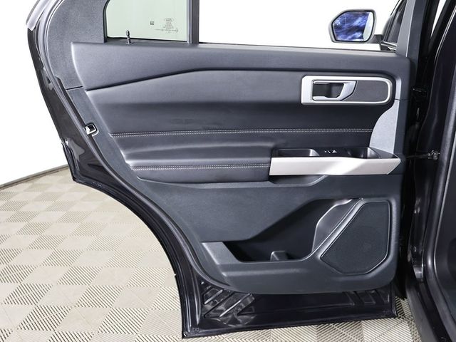 2023 Ford Explorer XLT 4WD - 23043205 - 22