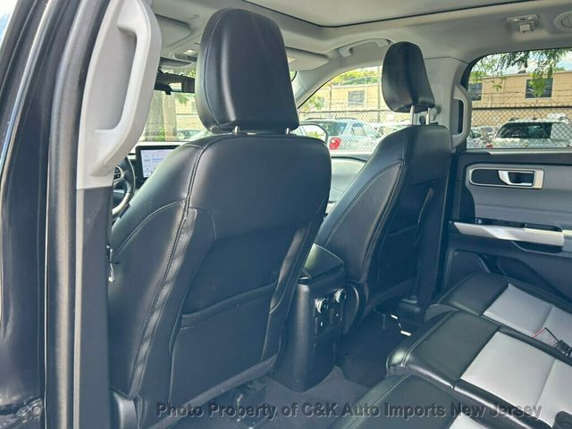 2023 Ford Explorer XLT 4WD - 23034793 - 33