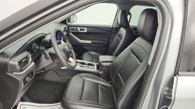 2023 Ford Explorer XLT 4WD - 22946022 - 18