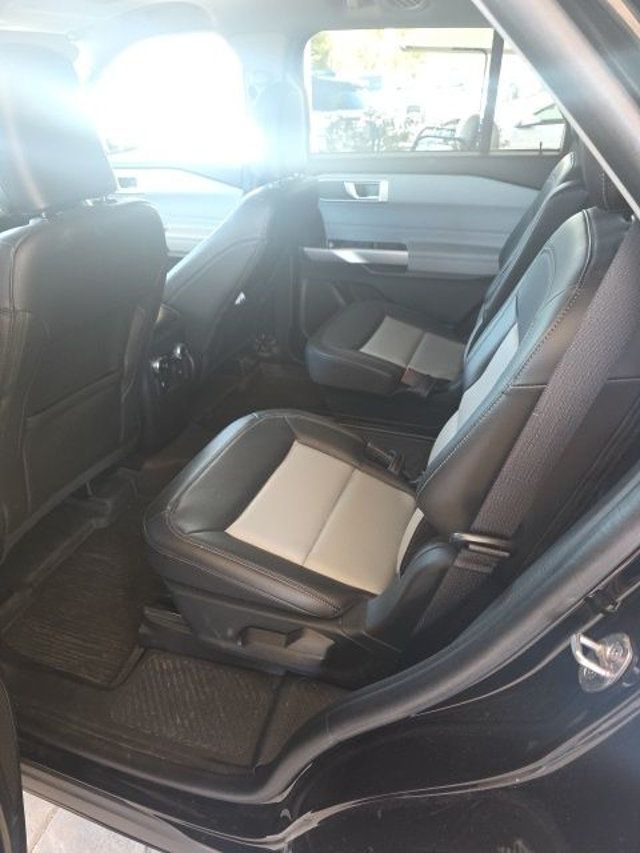 2023 Ford Explorer XLT 4WD - 23000749 - 9