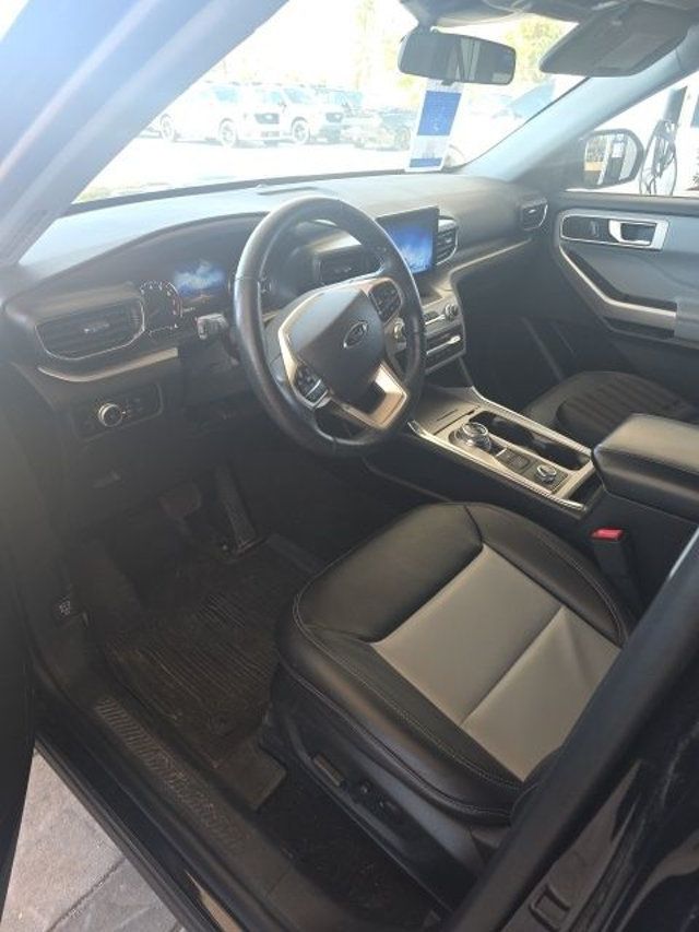 2023 Ford Explorer XLT 4WD - 23000749 - 10