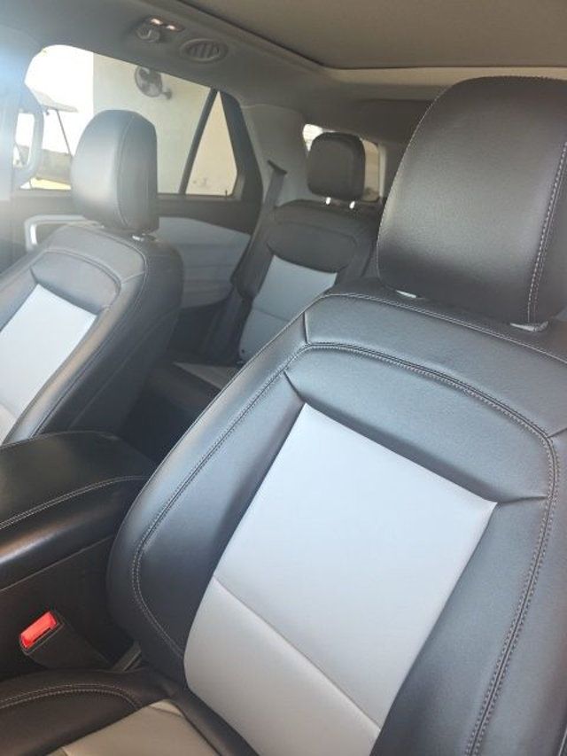 2023 Ford Explorer XLT 4WD - 23000749 - 11