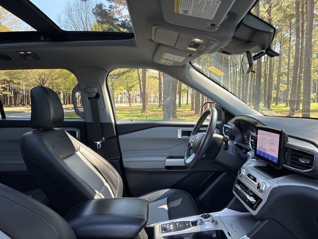 2023 Ford Explorer XLT 4WD - 23000749 - 22