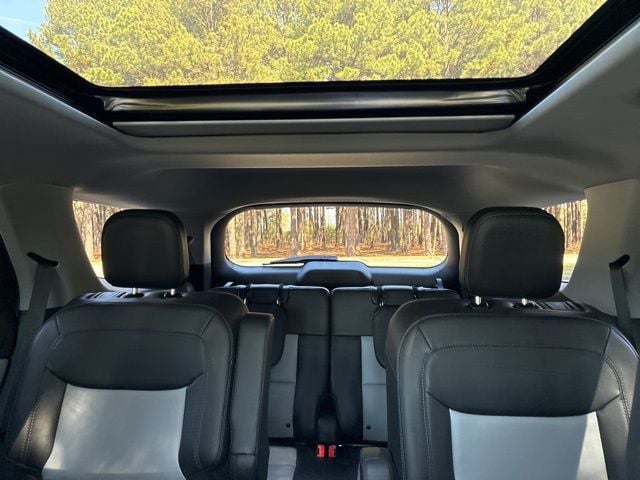 2023 Ford Explorer XLT 4WD - 23000749 - 33