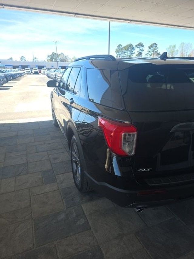 2023 Ford Explorer XLT 4WD - 23000749 - 4