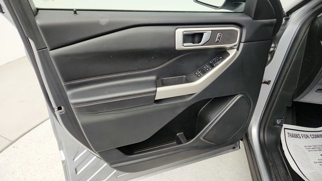 2023 Ford Explorer XLT 4WD with Equipment Group 202A - 22946022 - 9