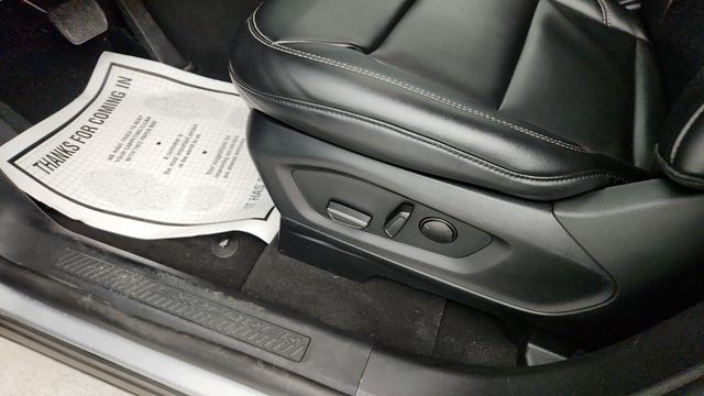 2023 Ford Explorer XLT 4WD with Equipment Group 202A - 22946022 - 10