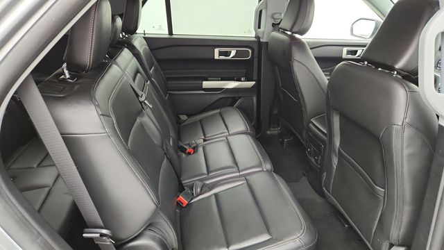 2023 Ford Explorer XLT 4WD with Equipment Group 202A - 22946022 - 22