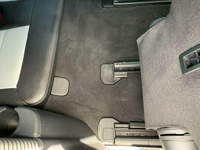 2023 Ford Explorer XLT Fully Loaded RWD - 22922386 - 38