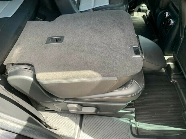 2023 Ford Explorer XLT Fully Loaded RWD - 22922386 - 39