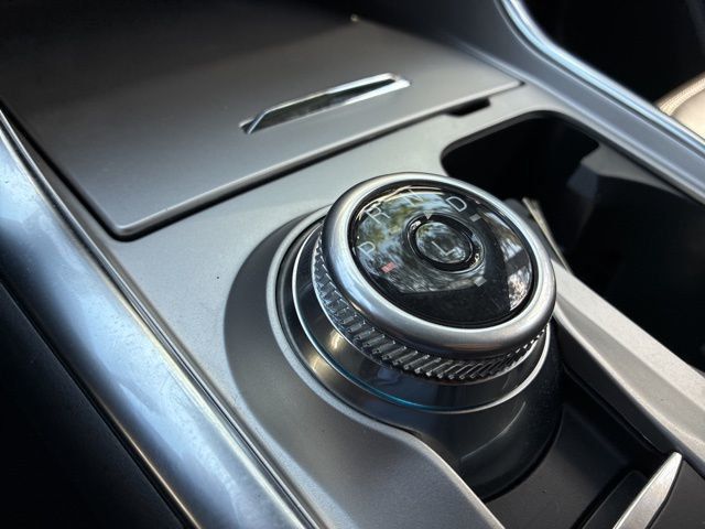 2023 Ford Explorer XLT RWD - 23001434 - 32