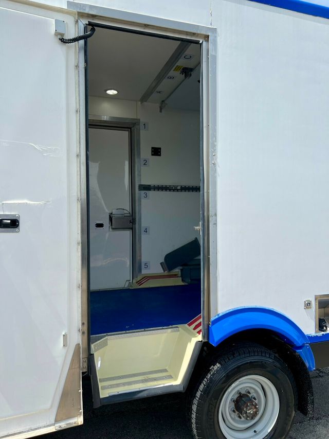 2023 Ford E-Series Cutaway E350 SUPER DUTY **REFRIGERATED** - 23027846 - 7