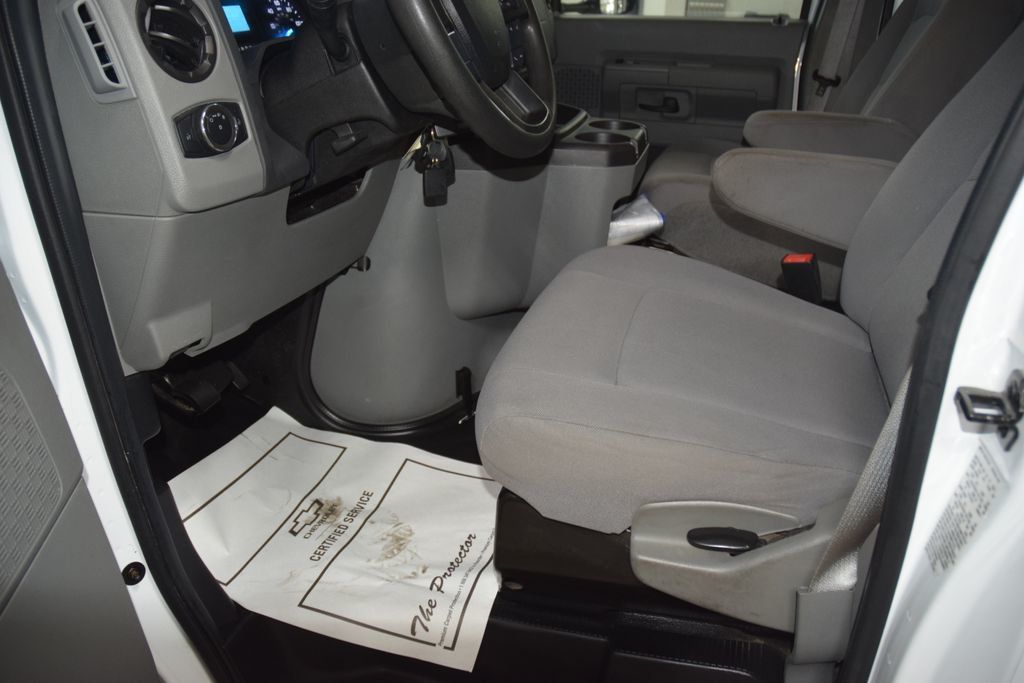 2023 Ford E-Series Cutaway E450 CUTAWAY * 7.3 V8 * DEJANA DURACUBE * 1 OWNER - 23042609 - 28