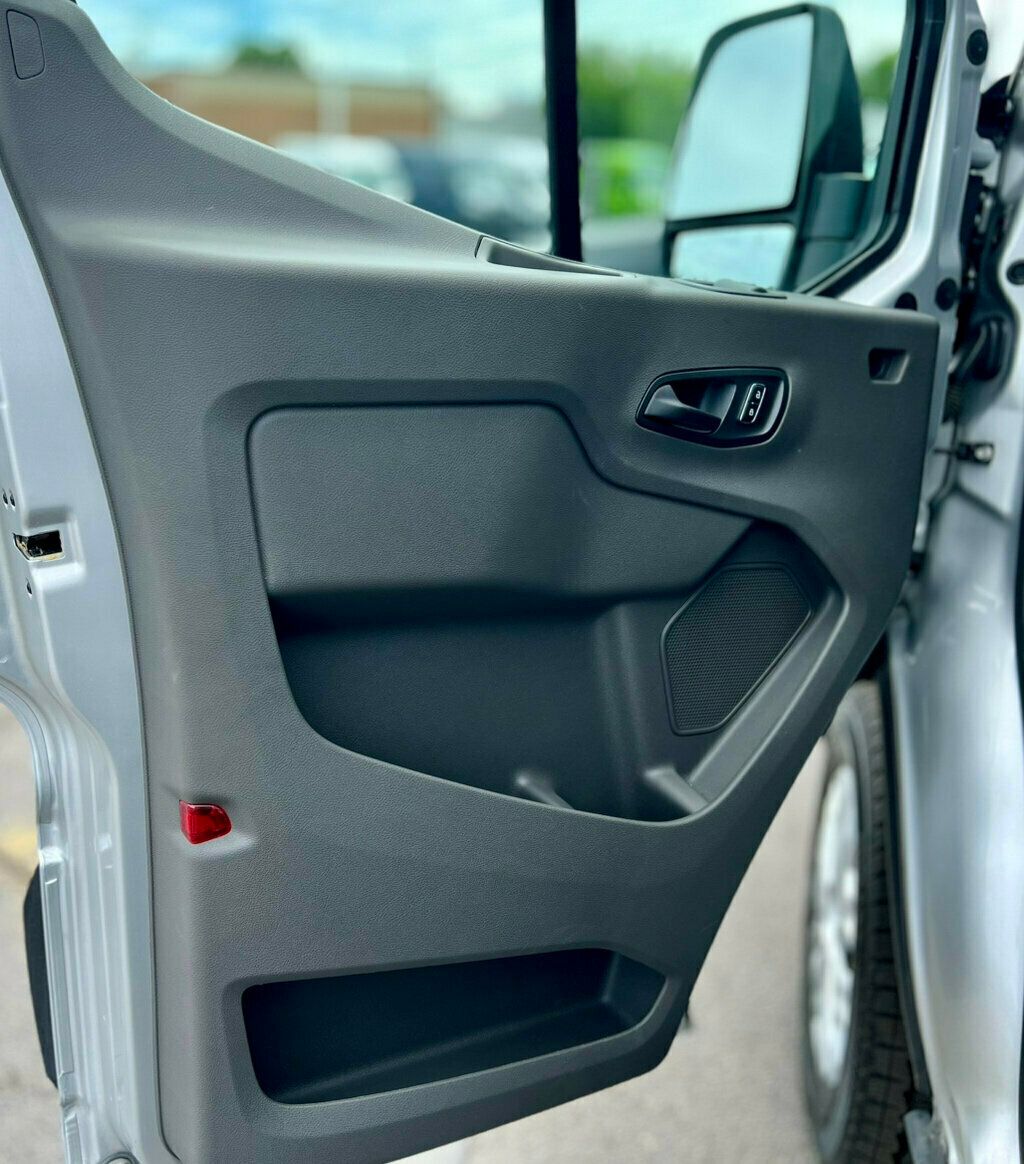 2023 Ford Transit photo 10