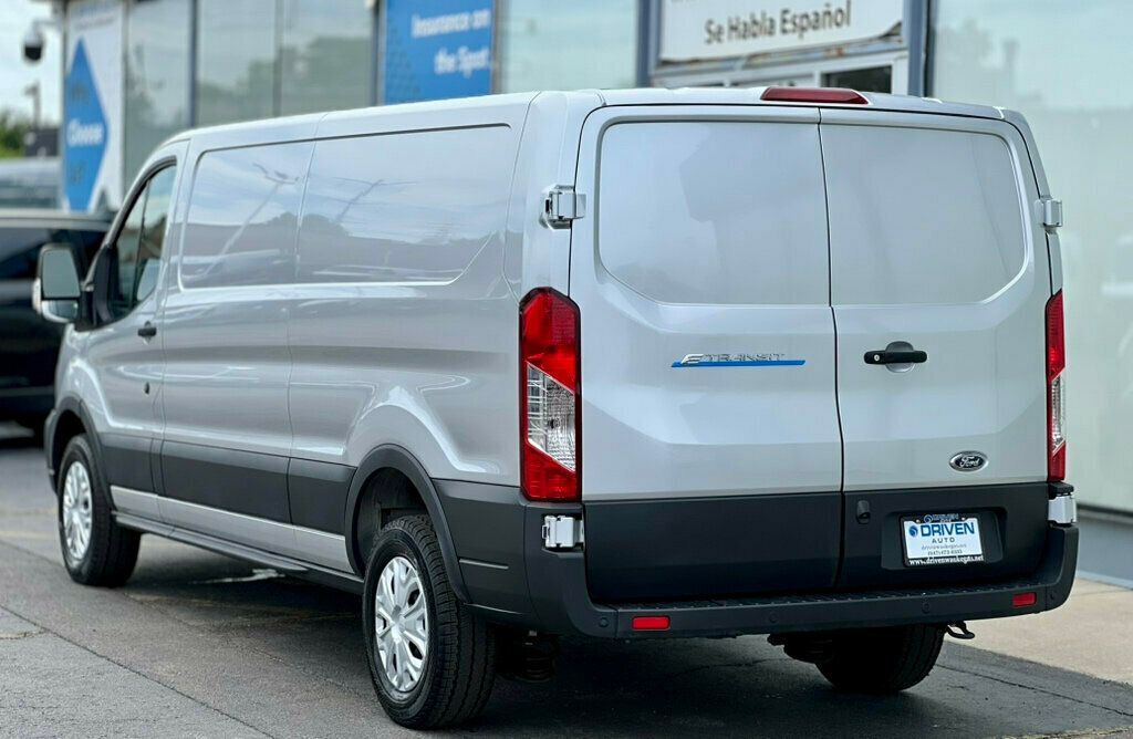 2023 Ford Transit photo 2