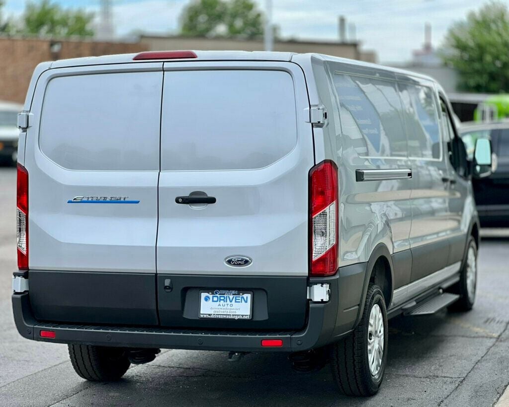 2023 Ford Transit photo 33