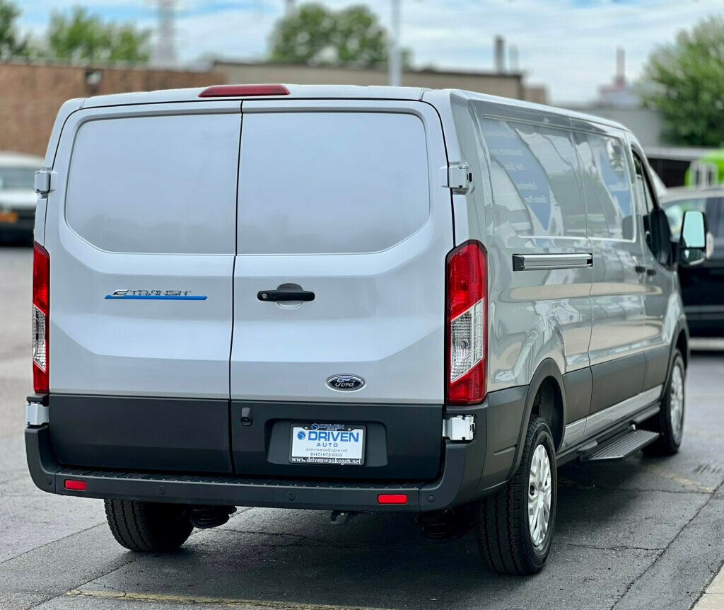 2023 Ford Transit photo 4