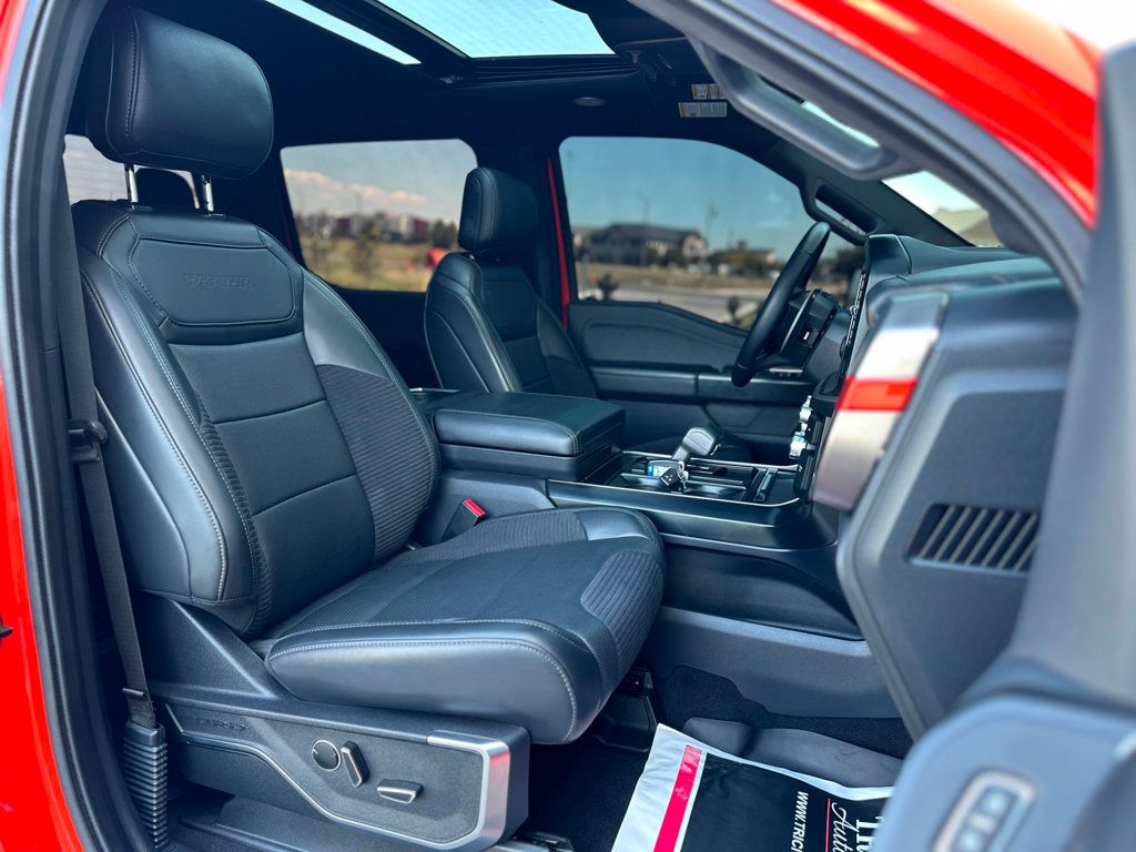 2023 Ford F-150 Raptor photo 17