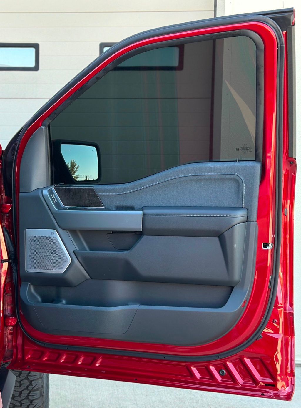 2023 Ford F-150 photo 14
