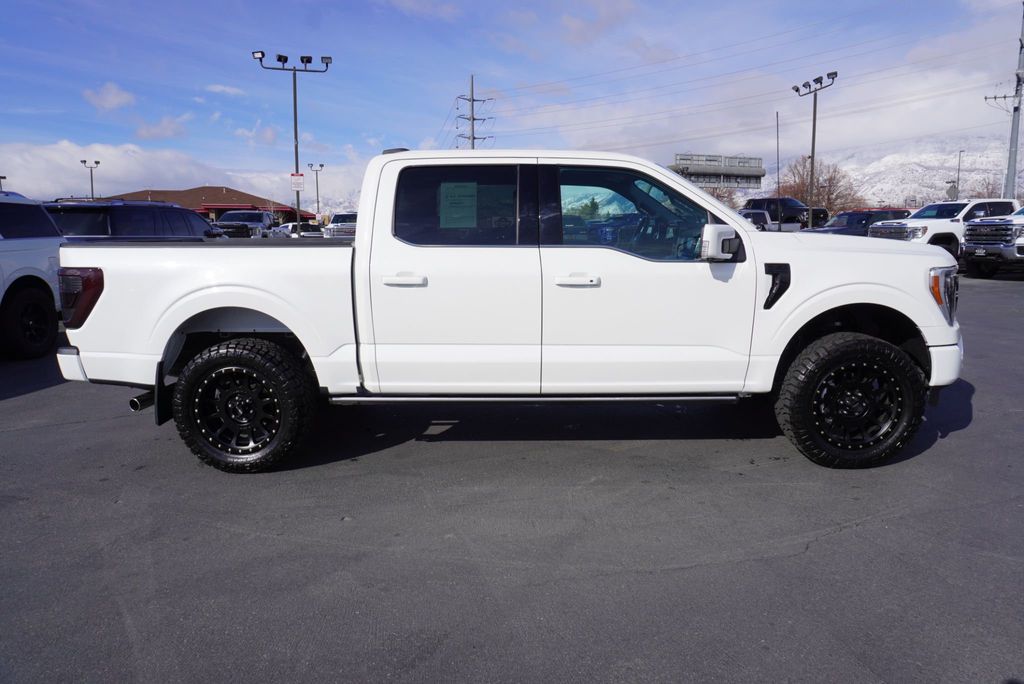 2023 Ford F-150 Lariat photo 11