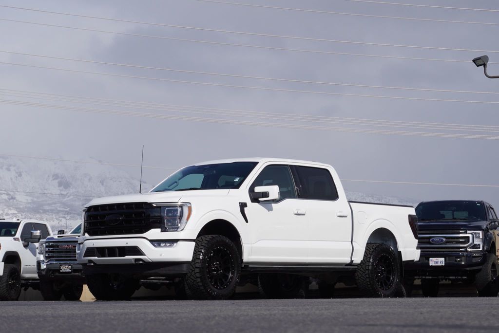 2023 Ford F-150 Lariat photo 2