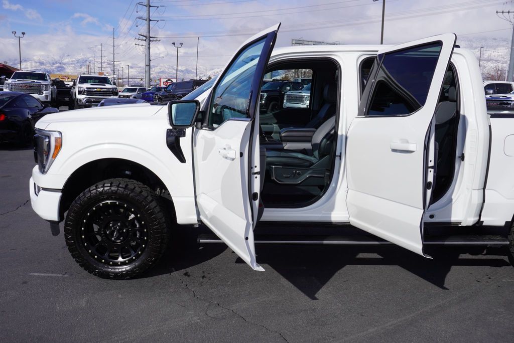 2023 Ford F-150 Lariat photo 19