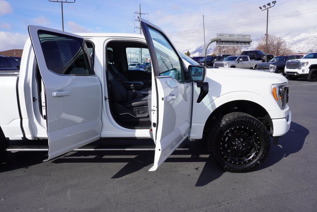 2023 Ford F-150 Lariat photo 22
