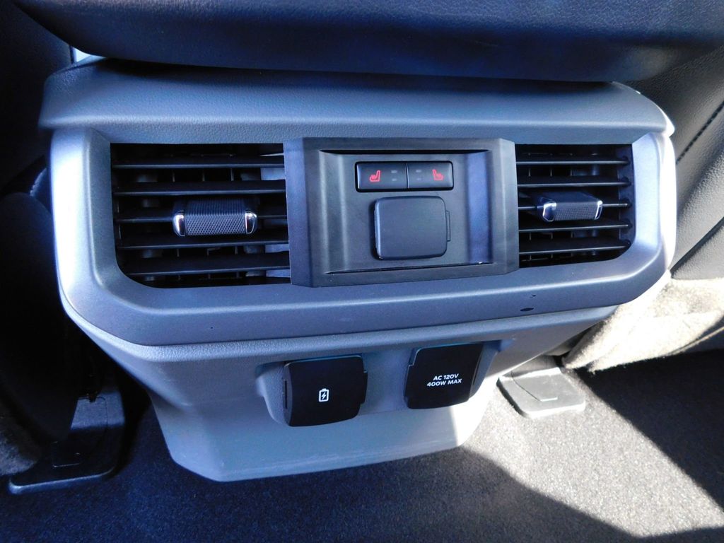 2023 Ford F-150 Lariat photo 43