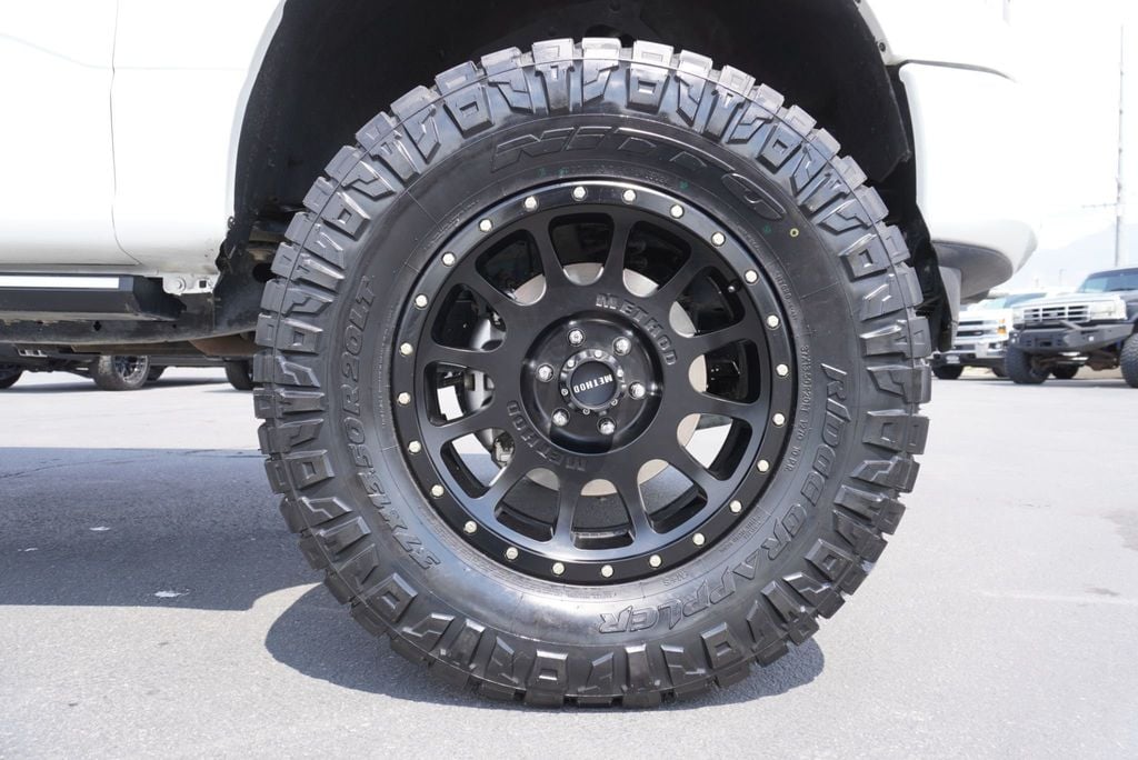 2023 Ford F-150 LARIAT - 22907982 - 16