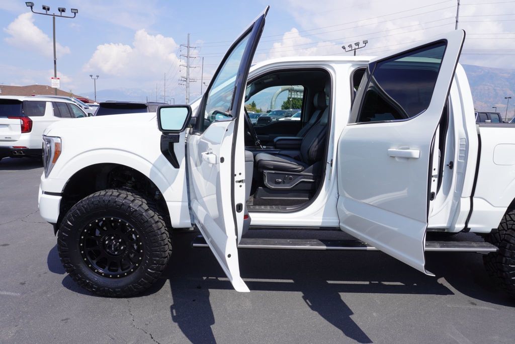 2023 Ford F-150 LARIAT - 22907982 - 23