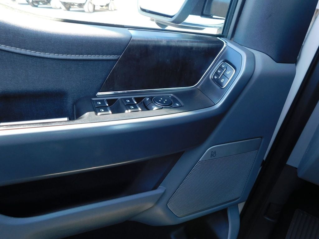 2023 Ford F-150 LARIAT - 22907982 - 28