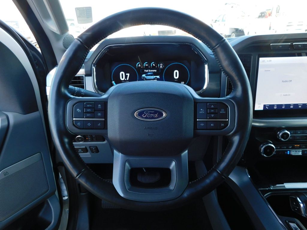 2023 Ford F-150 LARIAT - 22907982 - 31