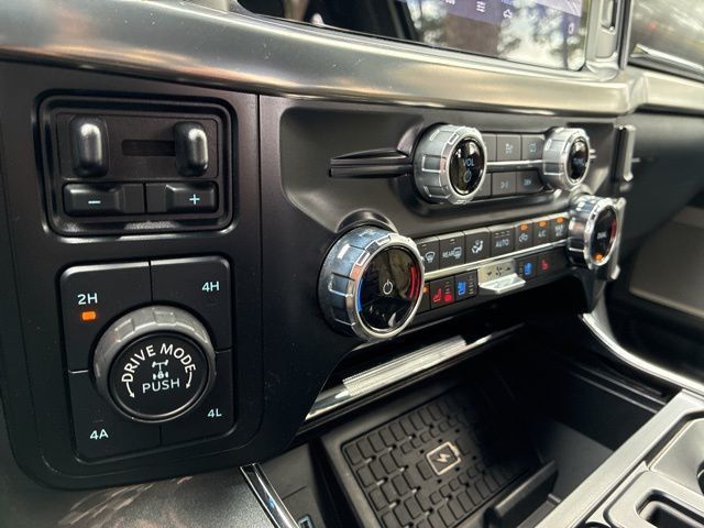 2023 Ford F-150 Lariat - 22998665 - 29