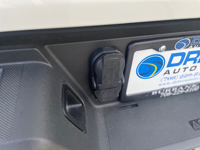 2023 Ford F-150 LARIAT 4WD SuperCrew 5.5' Box - 23074337 - 10