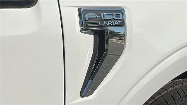 2023 Ford F-150 LARIAT 4WD SuperCrew 5.5' Box - 22897470 - 8
