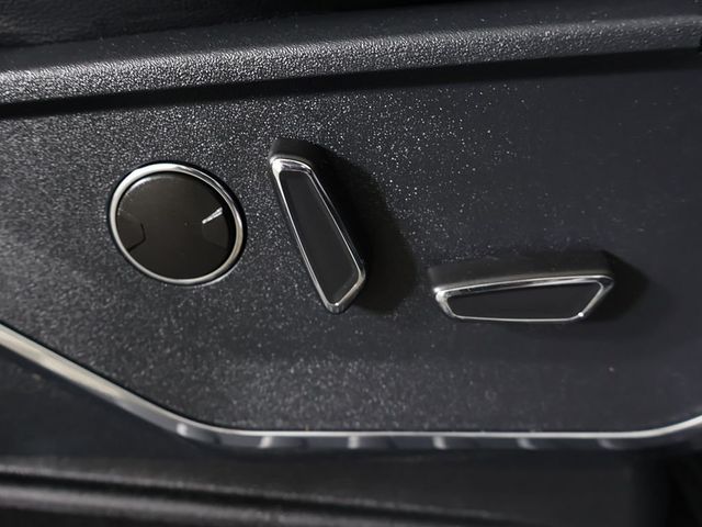 2023 Ford F-150 LARIAT 4WD SuperCrew 5.5' Box - 23035723 - 38