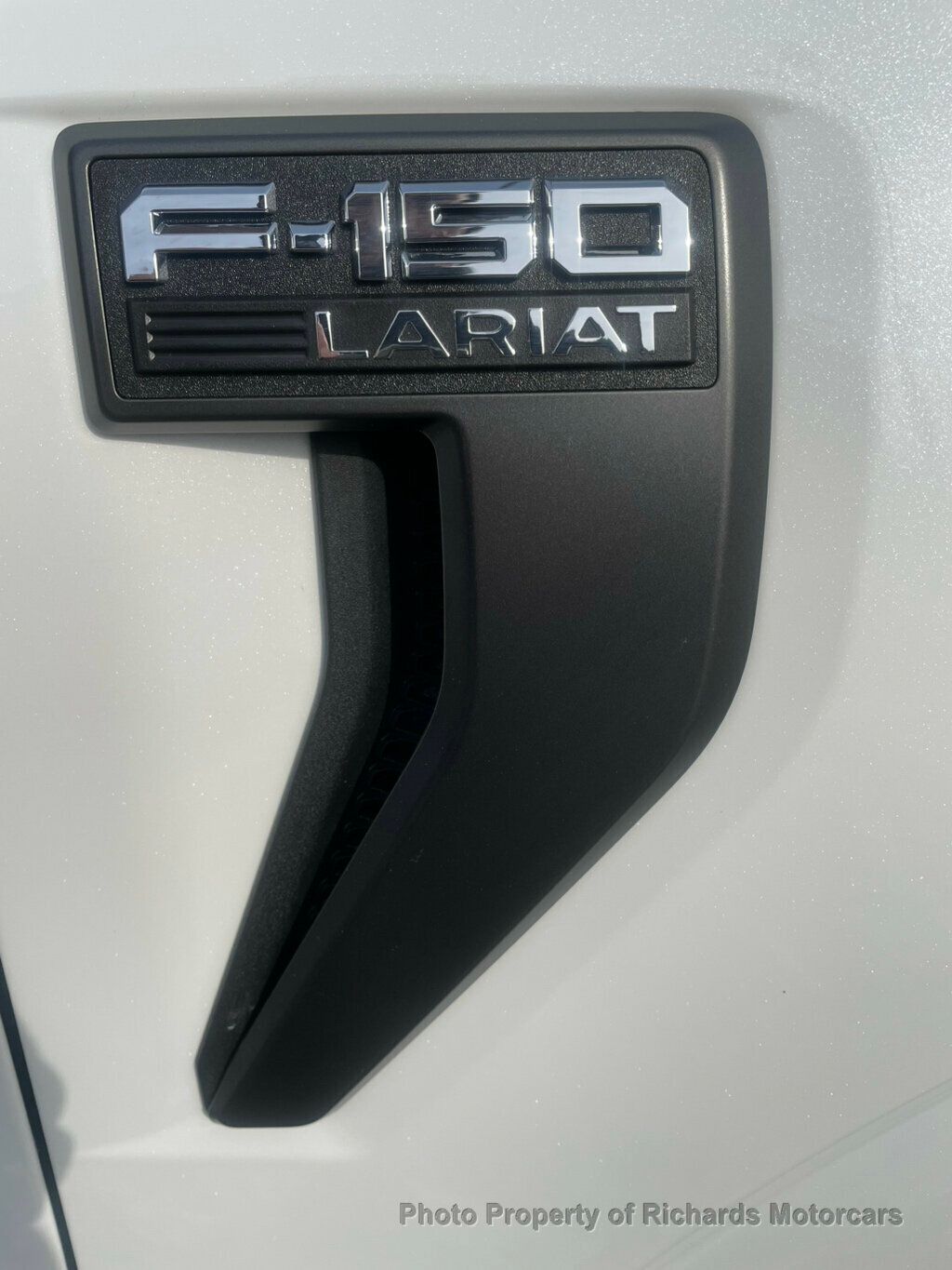 2023 Ford F-150 LARIAT 4WD SuperCrew 5.5' Box - 22745518 - 7