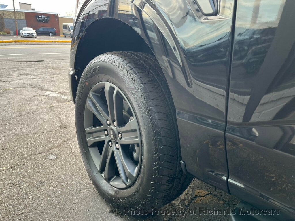 2023 Ford F-150 LARIAT 4WD SuperCrew 5.5' Box - 22965608 - 11