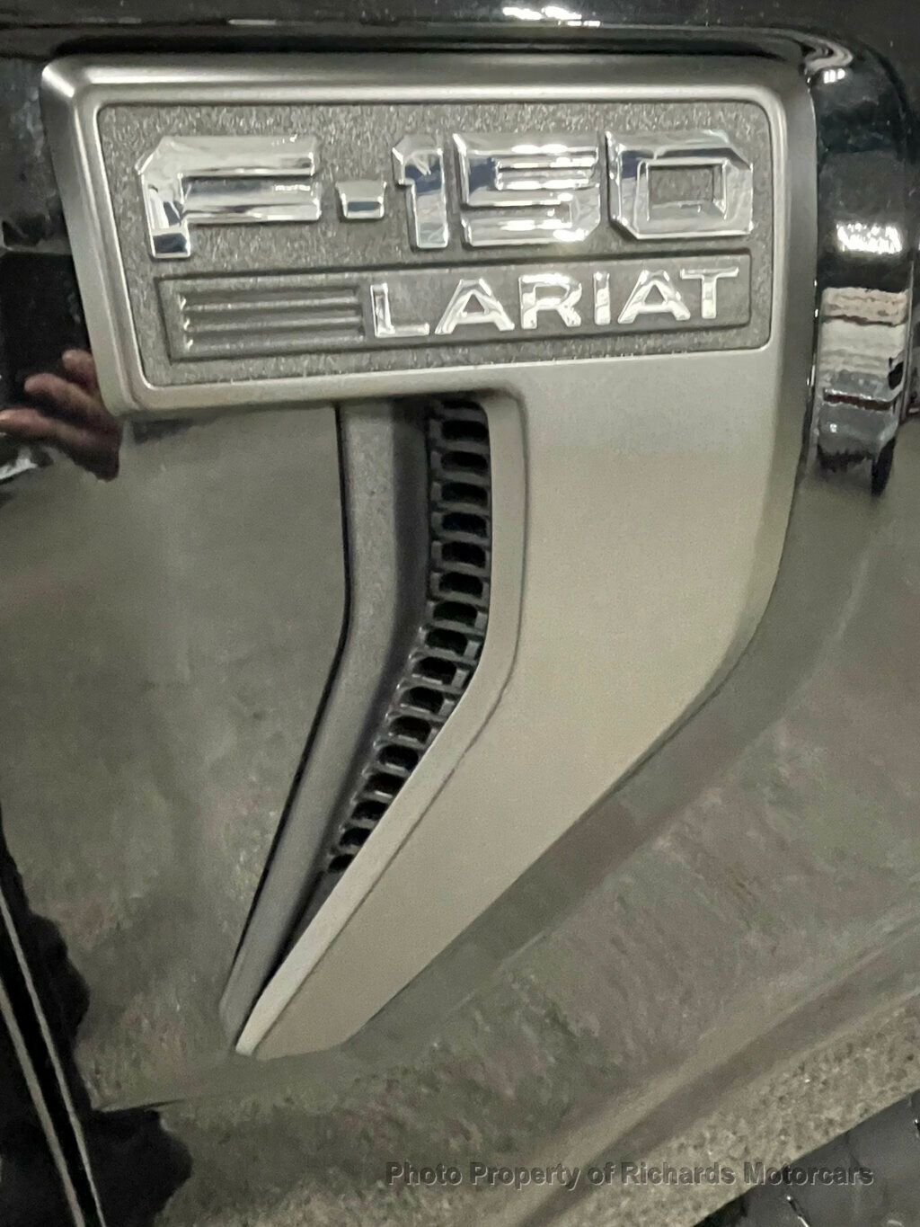2023 Ford F-150 LARIAT 4WD SuperCrew 5.5' Box - 22965609 - 7