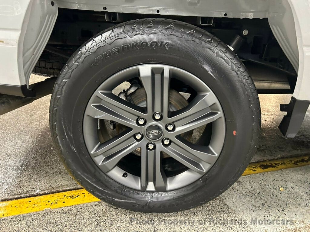 2023 Ford F-150 LARIAT 4WD SuperCrew 5.5' Box - 22984450 - 9