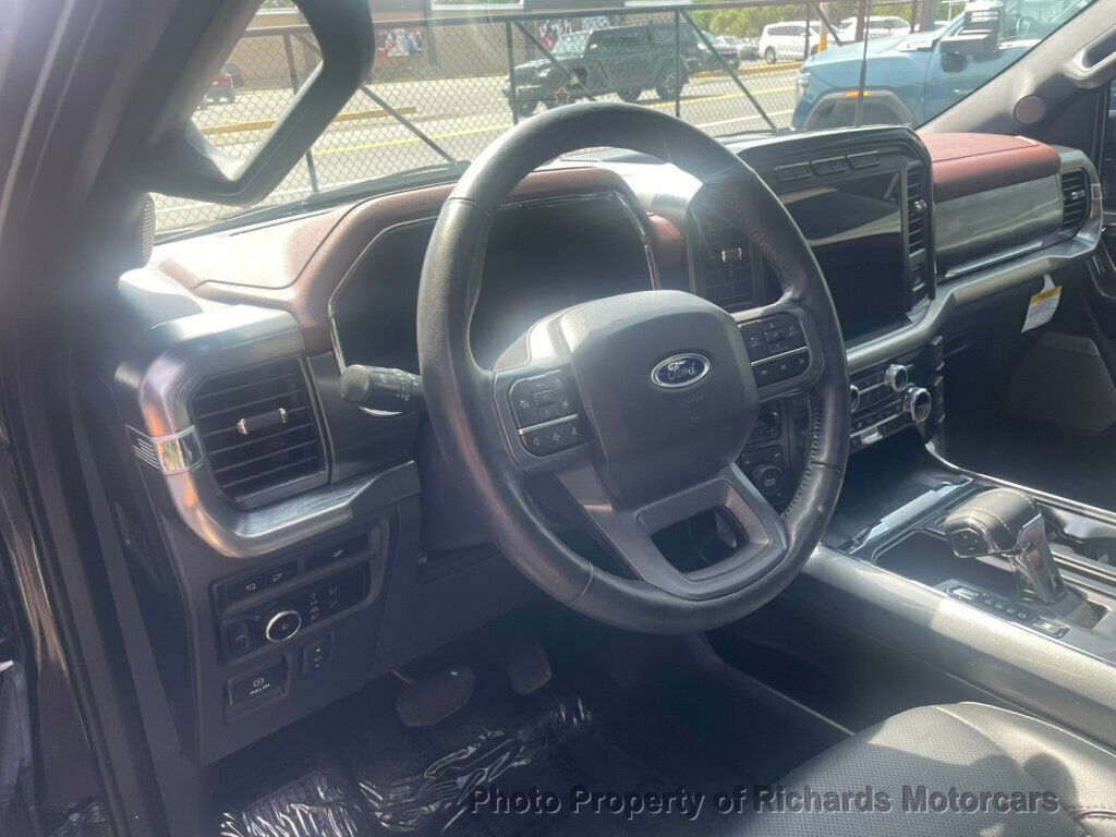 2023 Ford F-150 LARIAT 4WD SuperCrew 5.5' Box - 23038254 - 11