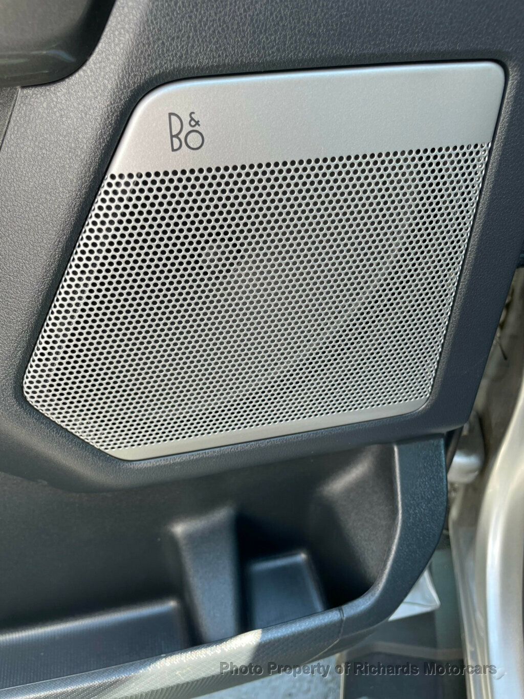 2023 Ford F-150 LARIAT 4WD SuperCrew 5.5' Box - 23063495 - 10