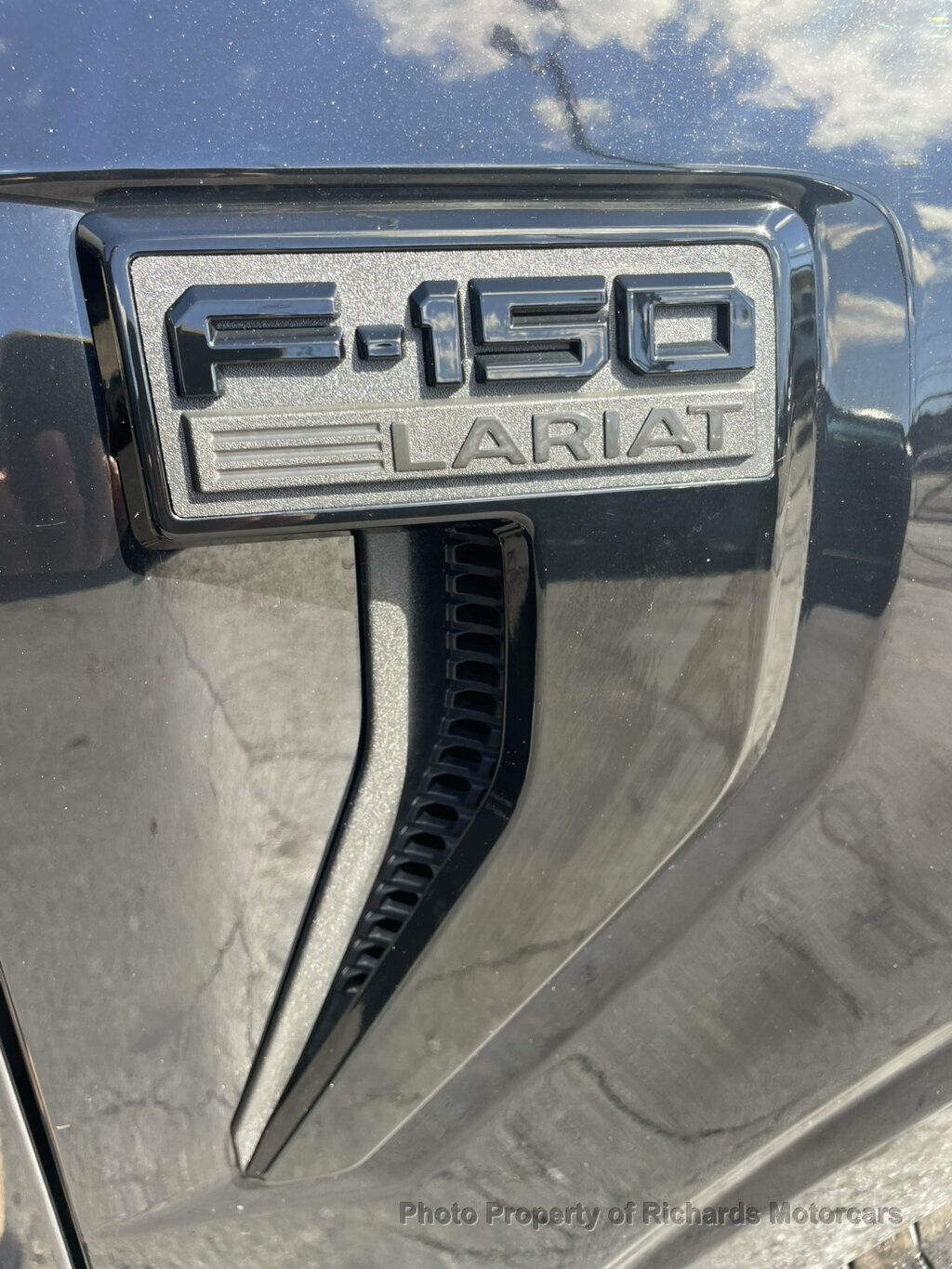 2023 Ford F-150 LARIAT 4WD SuperCrew 5.5' Box - 23086125 - 6