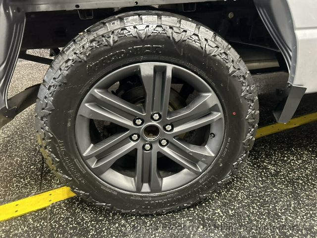 2023 Ford F-150 LARIAT 4WD SuperCrew 5.5' Box - 23087157 - 10
