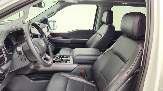 2023 Ford F-150 LARIAT 4WD SuperCrew 5.5' Box w/ 502A, Moonroof, Trailer Tow Pkg - 23026787 - 19