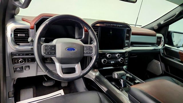 2023 Ford F-150 LARIAT 4WD SuperCrew 5.5' Box w/ FX4 Off-Road Package - 23083585 - 11