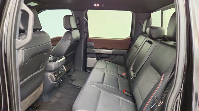 2023 Ford F-150 LARIAT 4WD SuperCrew 5.5' Box w/ FX4 Off-Road Package - 23083585 - 19