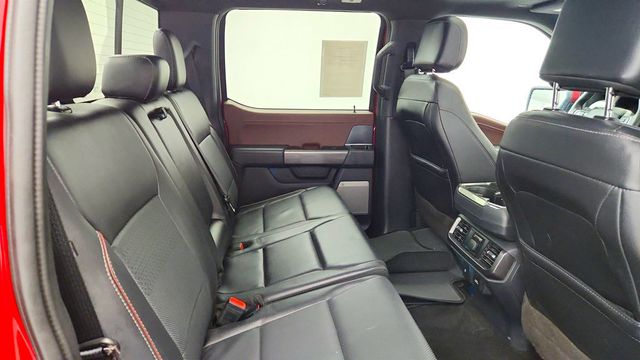 2023 Ford F-150 LARIAT 4WD SuperCrew 5.5' Box w/ Group 502A, Max Trailer Tow, V8 - 23023527 - 21